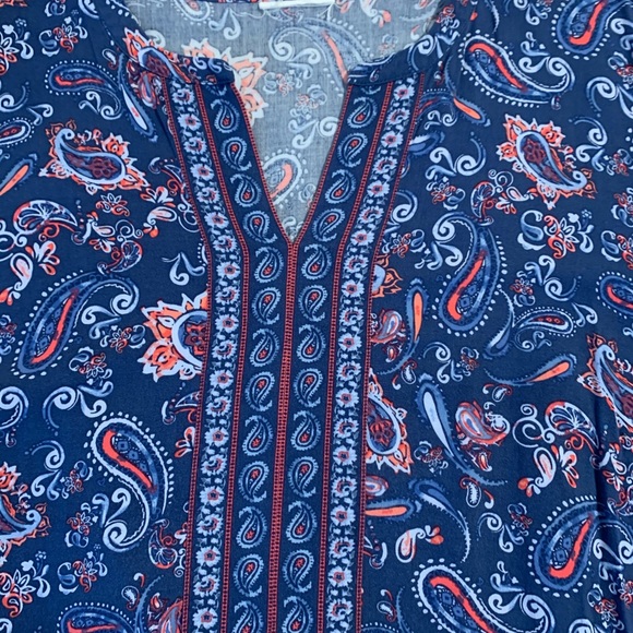 Rayon blouse - Picture 2 of 6